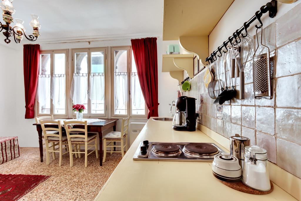 Ca' Badoer Frari Apartment Veneţia Exterior foto