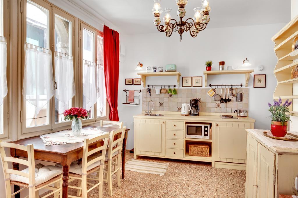 Ca' Badoer Frari Apartment Veneţia Exterior foto